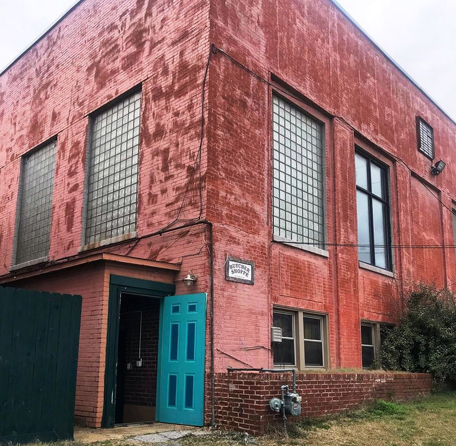 1977 — The Neuhoff building as creative space